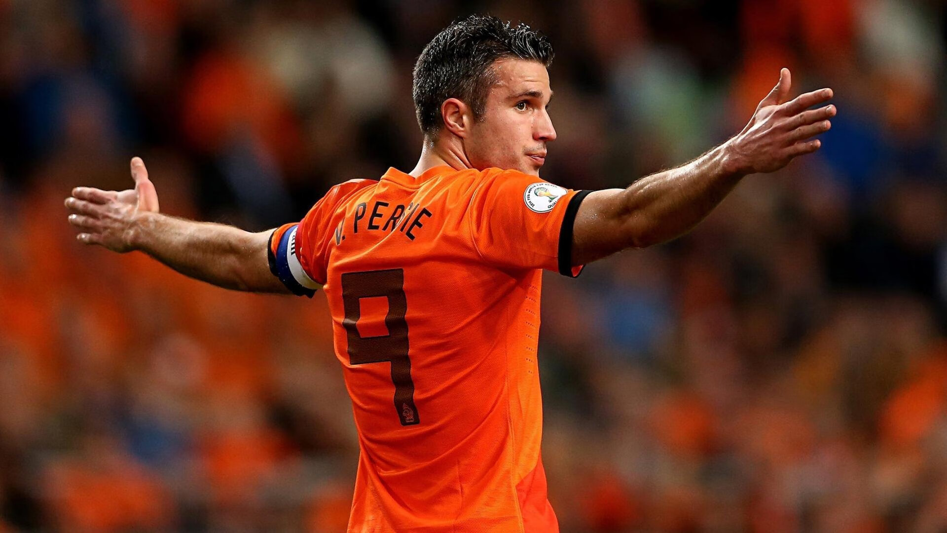 当东方铁骑遇上西方利剑，本泽马德甲封神夜与波兰斩落卡塔尔的战略共振